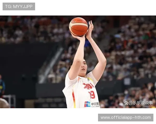 中国女篮热身赛：三战全胜国际女篮联队全面备战女篮世界杯资格赛，张子宇陈明伶内线强势